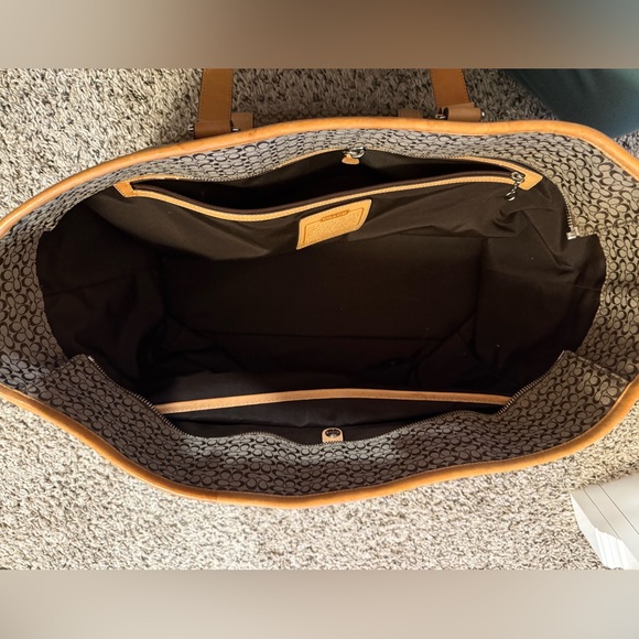 Coach extra large tote Used condition - Picture 9 of 13
